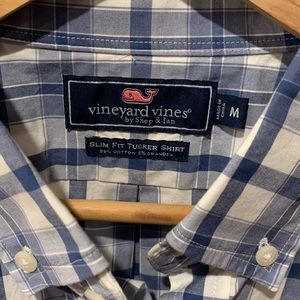 Like New Vineyard Vines Button Down, Size M